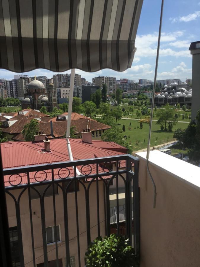 Yellowhouse Πρίστινα Εξωτερικό φωτογραφία